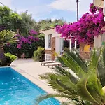 Provencale A Maxime, Golf De Saint Tropez Villa *