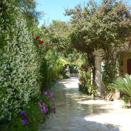 Provencale A Maxime, Golf De Saint Tropez