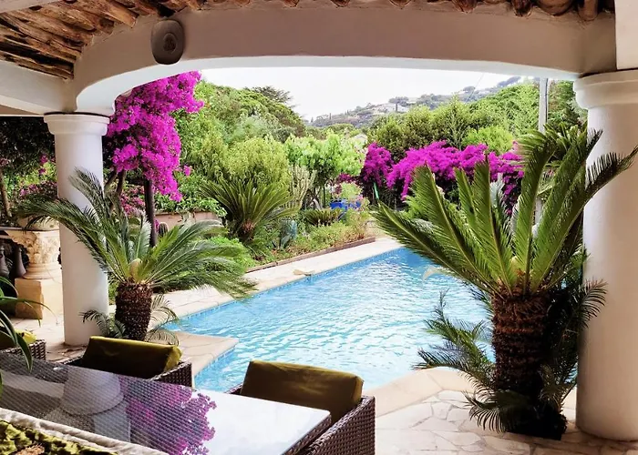 Provencale A Maxime, Golf De Saint Tropez Villa *